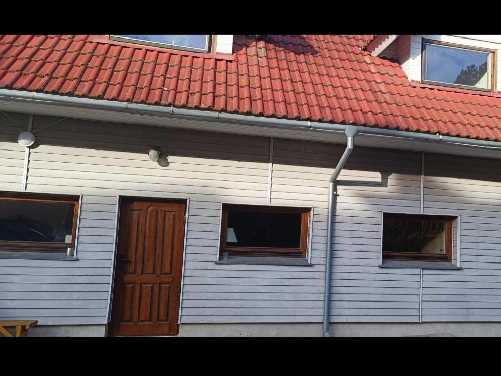 Surf Apartments In Melnrage كلابيدا الغرفة الصورة